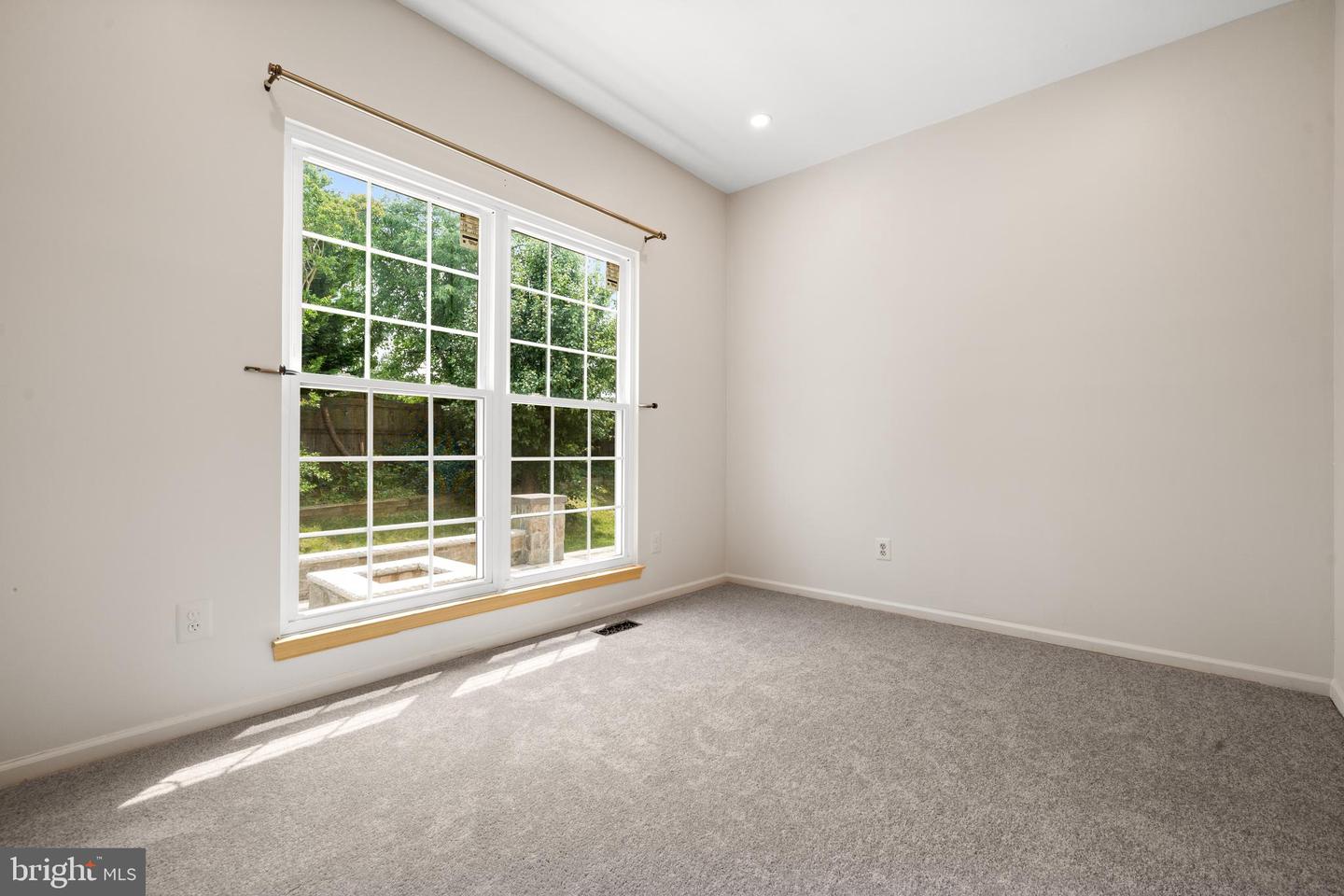 2795 MAPLE RIDGE DR, WOODBRIDGE, Virginia 22192, 5 Bedrooms Bedrooms, ,3 BathroomsBathrooms,Residential,For sale,2795 MAPLE RIDGE DR,VAPW2096154 MLS # VAPW2096154