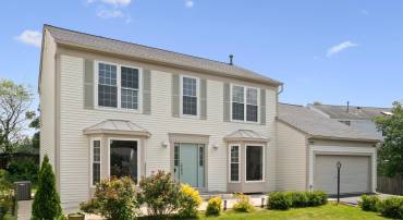 2795 MAPLE RIDGE DR, WOODBRIDGE, Virginia 22192, 5 Bedrooms Bedrooms, ,3 BathroomsBathrooms,Residential,For sale,2795 MAPLE RIDGE DR,VAPW2096154 MLS # VAPW2096154