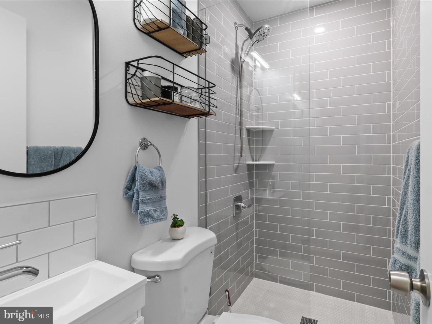 5902 AMELIA ST, SPRINGFIELD, Virginia 22150, 4 Bedrooms Bedrooms, ,2 BathroomsBathrooms,Residential,For sale,5902 AMELIA ST,VAFX2244672 MLS # VAFX2244672