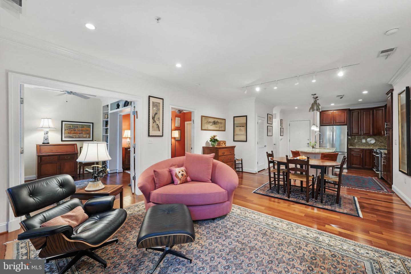 1023 N ROYAL ST #207, ALEXANDRIA, Virginia 22314, 2 Bedrooms Bedrooms, ,2 BathroomsBathrooms,Residential,For sale,1023 N ROYAL ST #207,VAAX2046040 MLS # VAAX2046040
