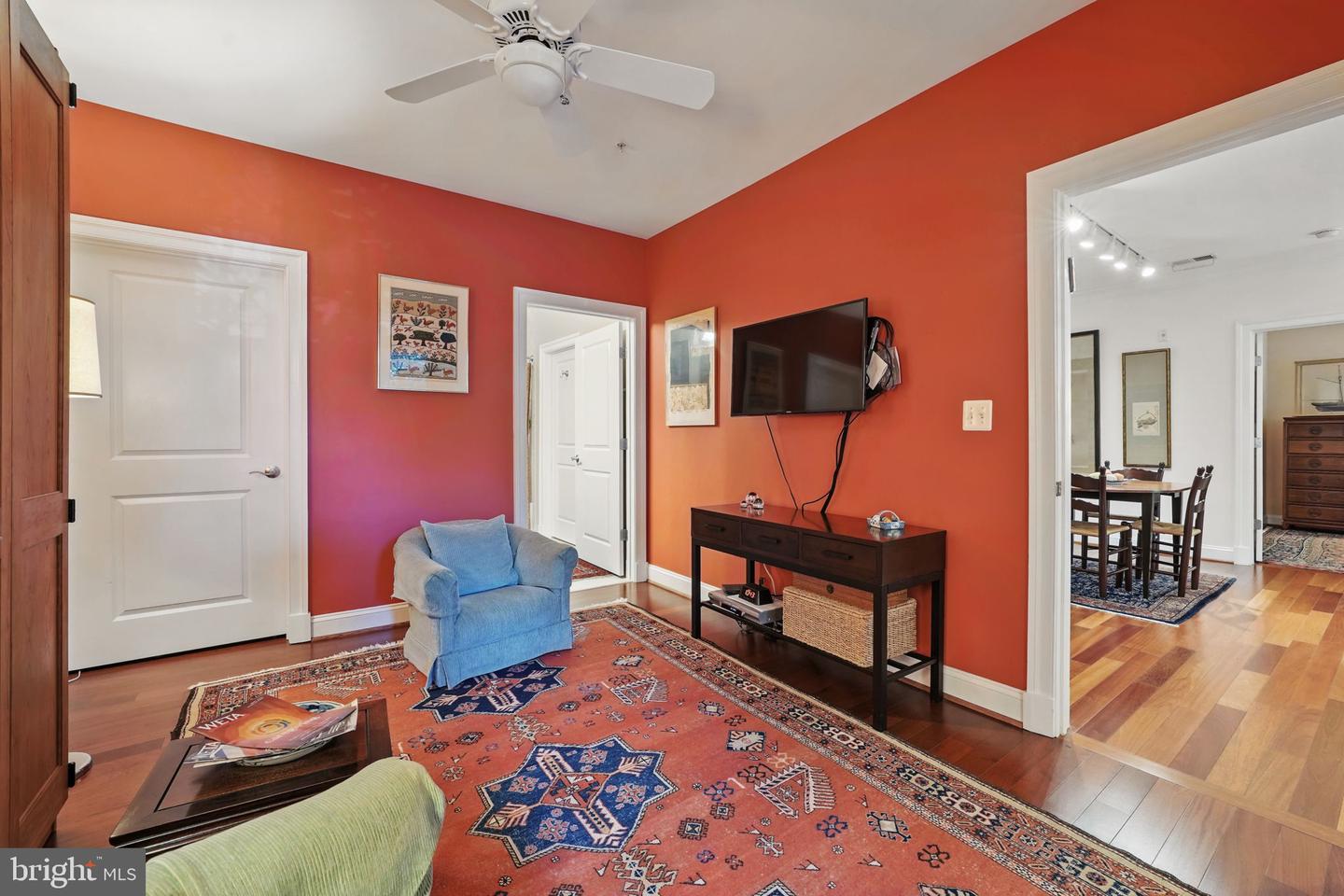 1023 N ROYAL ST #207, ALEXANDRIA, Virginia 22314, 2 Bedrooms Bedrooms, ,2 BathroomsBathrooms,Residential,For sale,1023 N ROYAL ST #207,VAAX2046040 MLS # VAAX2046040