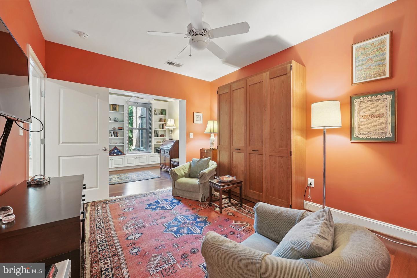 1023 N ROYAL ST #207, ALEXANDRIA, Virginia 22314, 2 Bedrooms Bedrooms, ,2 BathroomsBathrooms,Residential,For sale,1023 N ROYAL ST #207,VAAX2046040 MLS # VAAX2046040