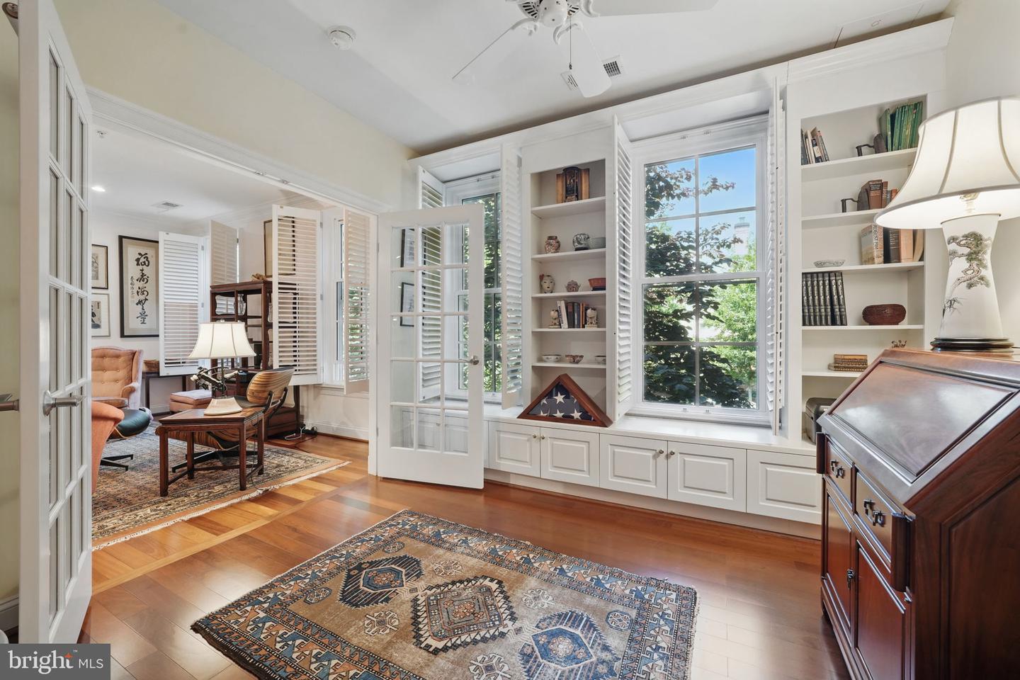 1023 N ROYAL ST #207, ALEXANDRIA, Virginia 22314, 2 Bedrooms Bedrooms, ,2 BathroomsBathrooms,Residential,For sale,1023 N ROYAL ST #207,VAAX2046040 MLS # VAAX2046040