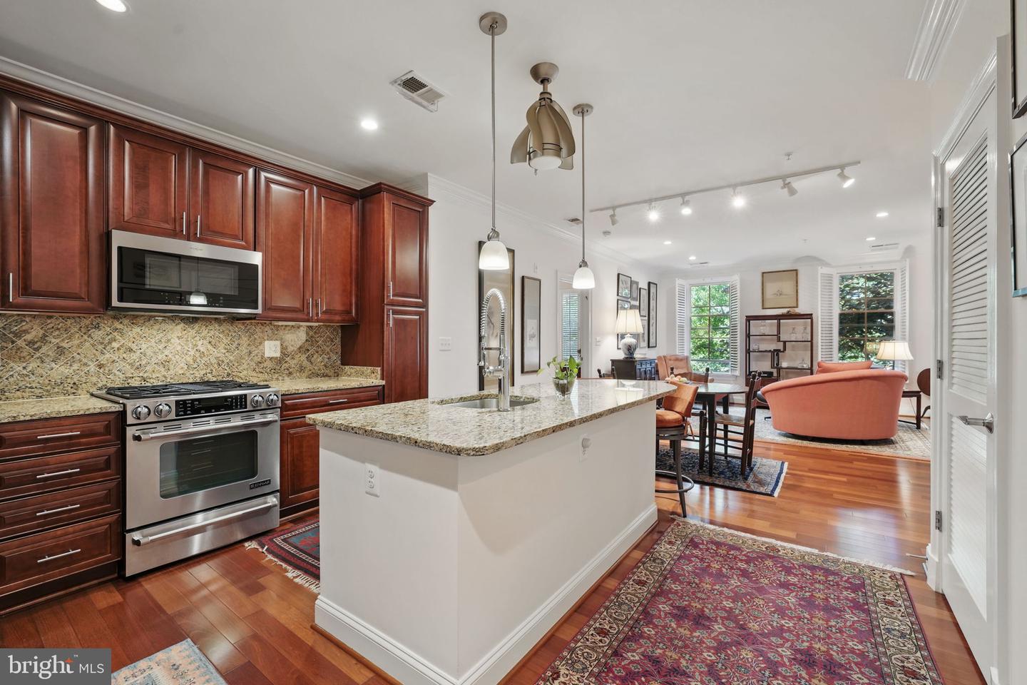 1023 N ROYAL ST #207, ALEXANDRIA, Virginia 22314, 2 Bedrooms Bedrooms, ,2 BathroomsBathrooms,Residential,For sale,1023 N ROYAL ST #207,VAAX2046040 MLS # VAAX2046040