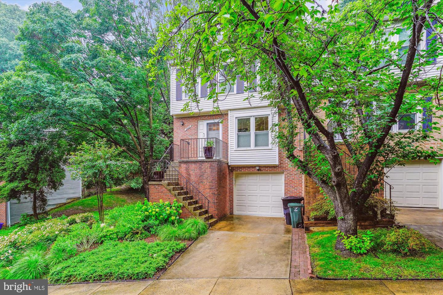 2428 S OXFORD ST, ARLINGTON, Virginia 22206, 3 Bedrooms Bedrooms, ,2 BathroomsBathrooms,Residential,For sale,2428 S OXFORD ST,VAAR2058766 MLS # VAAR2058766