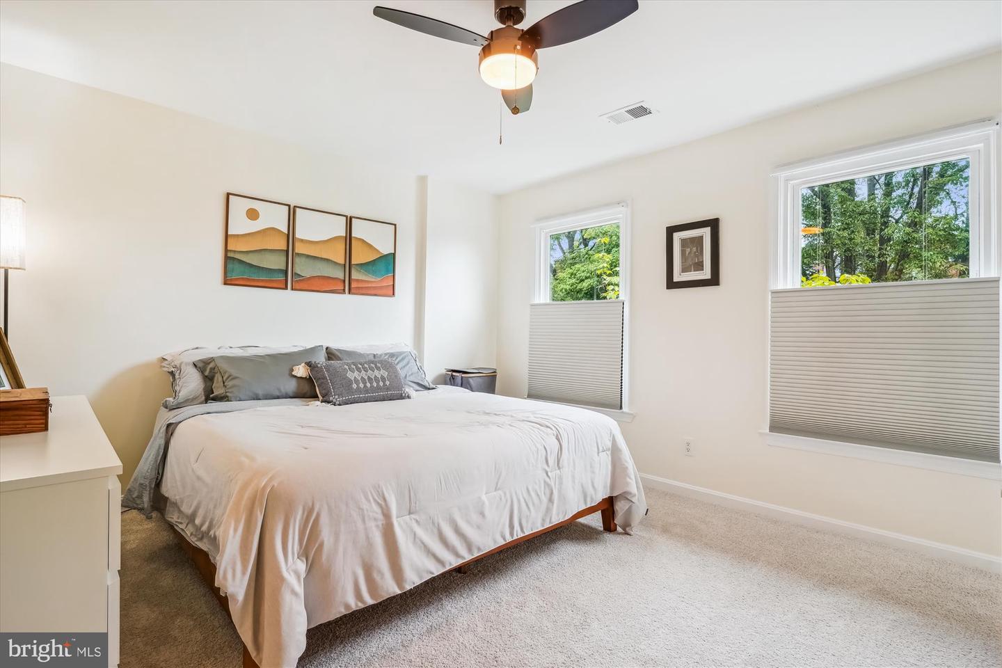 2428 S OXFORD ST, ARLINGTON, Virginia 22206, 3 Bedrooms Bedrooms, ,2 BathroomsBathrooms,Residential,For sale,2428 S OXFORD ST,VAAR2058766 MLS # VAAR2058766