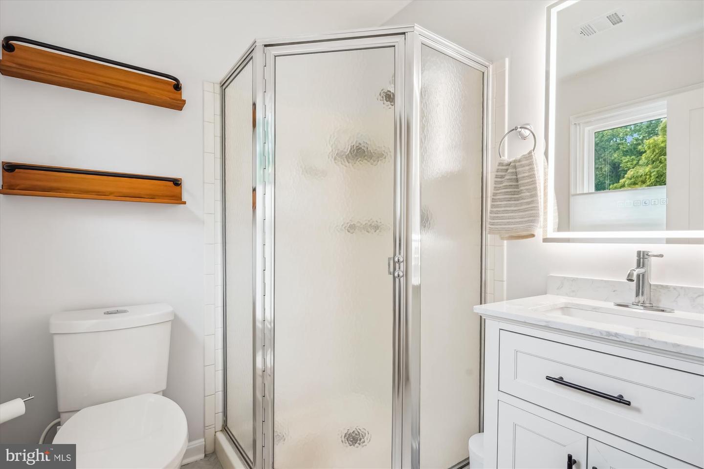 2428 S OXFORD ST, ARLINGTON, Virginia 22206, 3 Bedrooms Bedrooms, ,2 BathroomsBathrooms,Residential,For sale,2428 S OXFORD ST,VAAR2058766 MLS # VAAR2058766