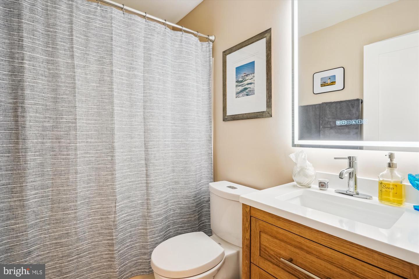 2428 S OXFORD ST, ARLINGTON, Virginia 22206, 3 Bedrooms Bedrooms, ,2 BathroomsBathrooms,Residential,For sale,2428 S OXFORD ST,VAAR2058766 MLS # VAAR2058766