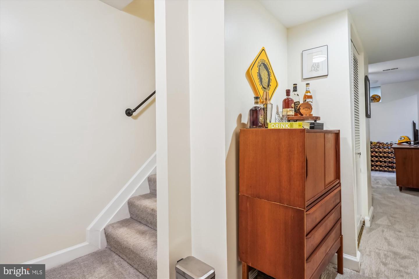 2428 S OXFORD ST, ARLINGTON, Virginia 22206, 3 Bedrooms Bedrooms, ,2 BathroomsBathrooms,Residential,For sale,2428 S OXFORD ST,VAAR2058766 MLS # VAAR2058766