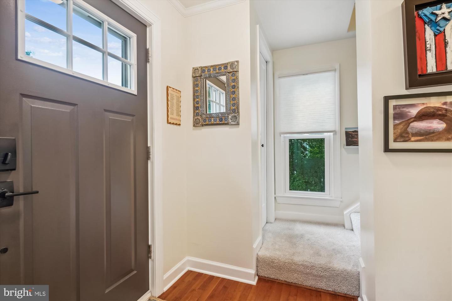 2428 S OXFORD ST, ARLINGTON, Virginia 22206, 3 Bedrooms Bedrooms, ,2 BathroomsBathrooms,Residential,For sale,2428 S OXFORD ST,VAAR2058766 MLS # VAAR2058766