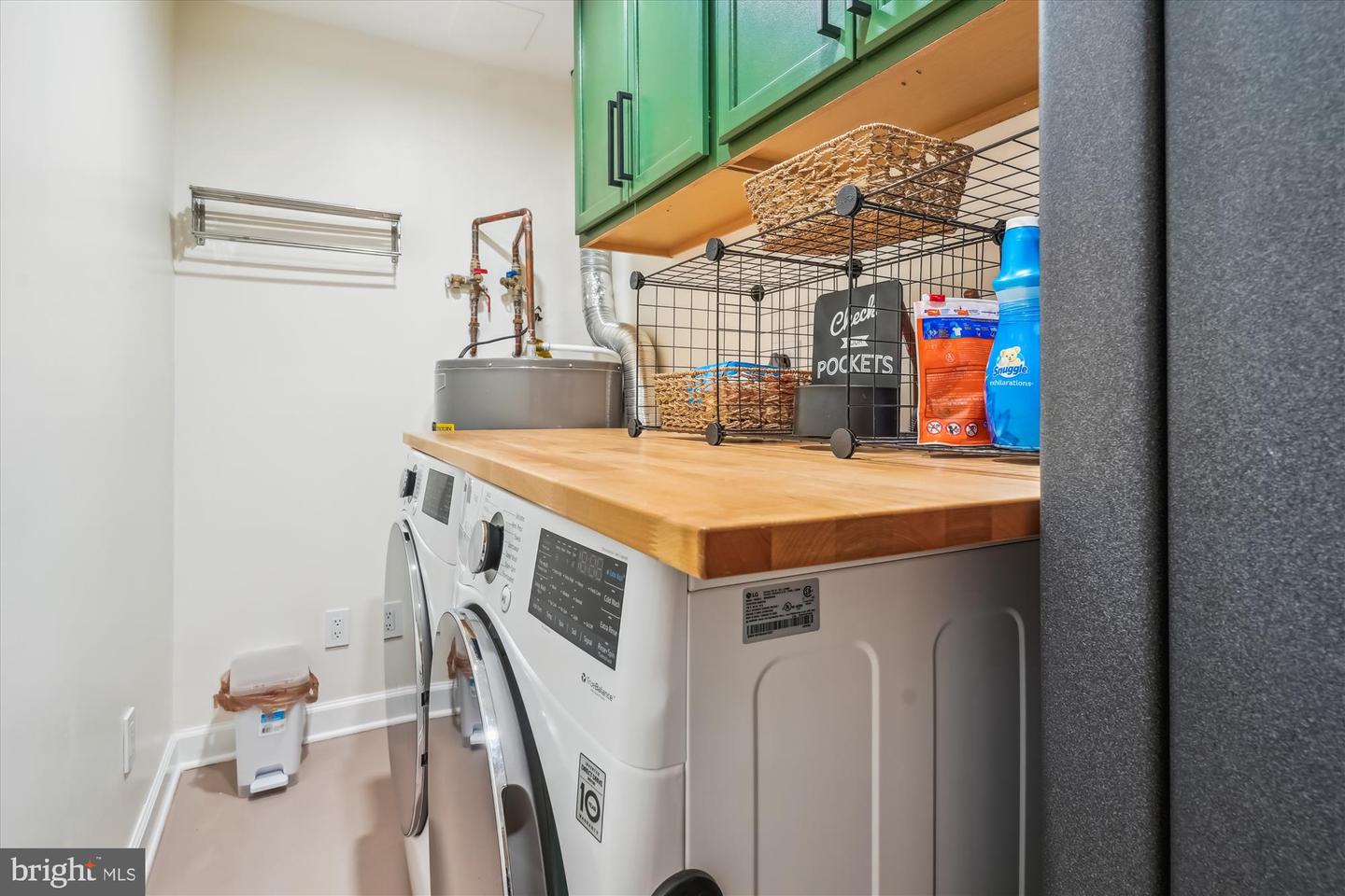 2428 S OXFORD ST, ARLINGTON, Virginia 22206, 3 Bedrooms Bedrooms, ,2 BathroomsBathrooms,Residential,For sale,2428 S OXFORD ST,VAAR2058766 MLS # VAAR2058766