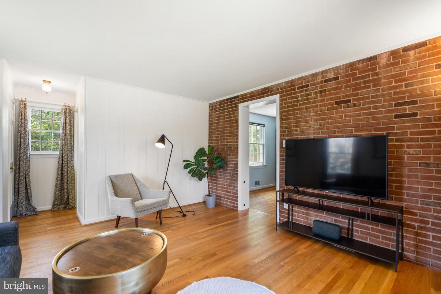 5600 11TH ST N, ARLINGTON, Virginia 22205, 4 Bedrooms Bedrooms, ,2 BathroomsBathrooms,Residential,For sale,5600 11TH ST N,VAAR2058802 MLS # VAAR2058802