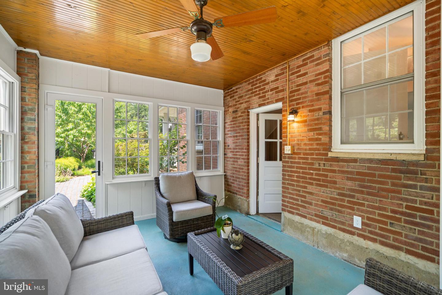 5600 11TH ST N, ARLINGTON, Virginia 22205, 4 Bedrooms Bedrooms, ,2 BathroomsBathrooms,Residential,For sale,5600 11TH ST N,VAAR2058802 MLS # VAAR2058802