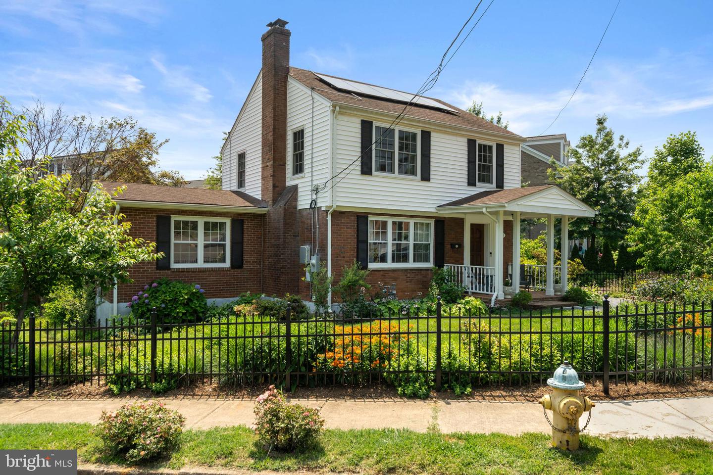 5600 11TH ST N, ARLINGTON, Virginia 22205, 4 Bedrooms Bedrooms, ,2 BathroomsBathrooms,Residential,For sale,5600 11TH ST N,VAAR2058802 MLS # VAAR2058802