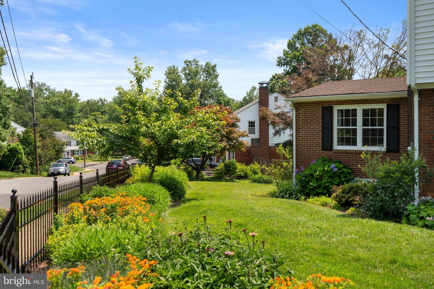 5600 11TH ST N, ARLINGTON, Virginia 22205, 4 Bedrooms Bedrooms, ,2 BathroomsBathrooms,Residential,For sale,5600 11TH ST N,VAAR2058802 MLS # VAAR2058802