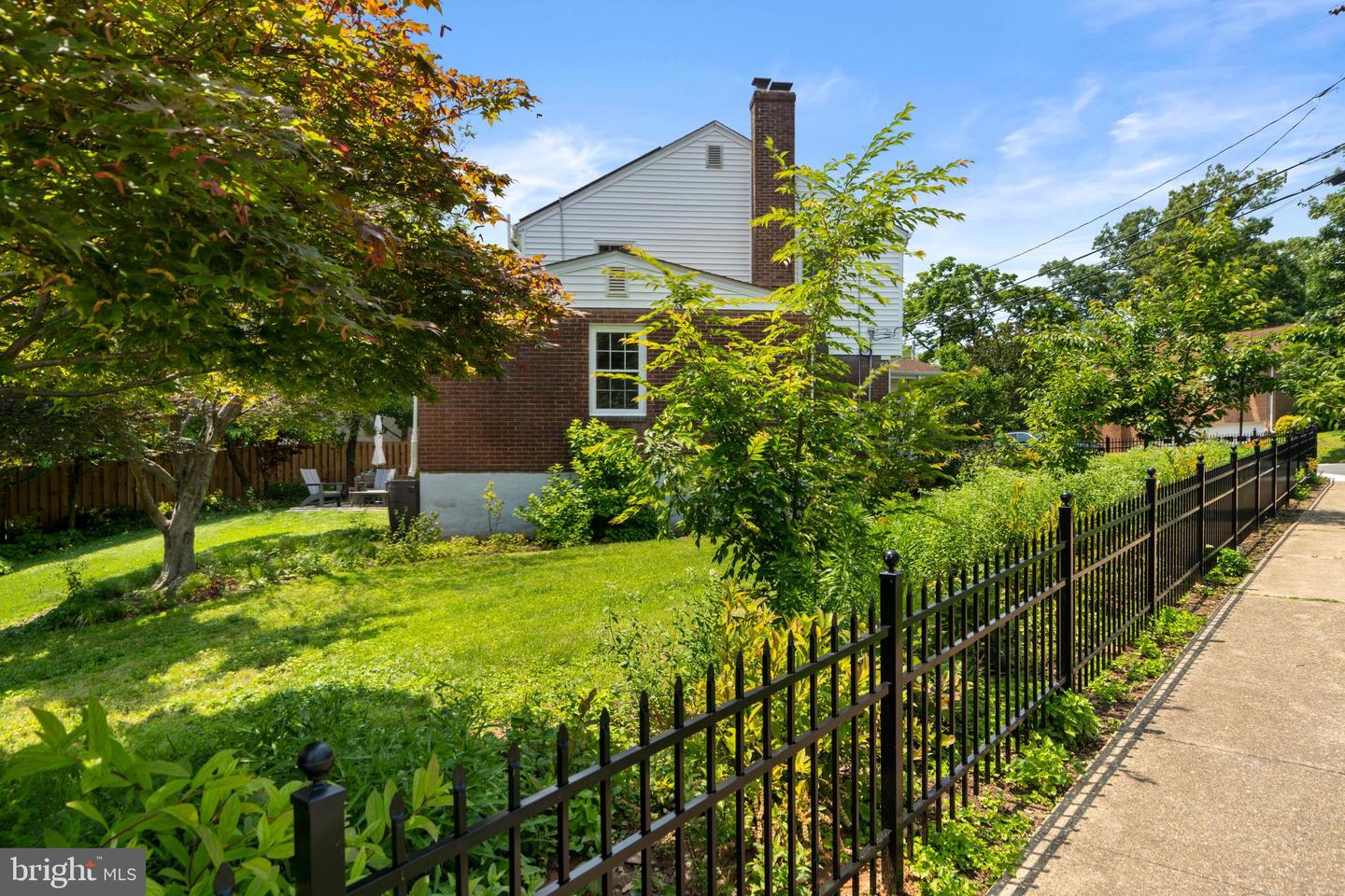5600 11TH ST N, ARLINGTON, Virginia 22205, 4 Bedrooms Bedrooms, ,2 BathroomsBathrooms,Residential,For sale,5600 11TH ST N,VAAR2058802 MLS # VAAR2058802