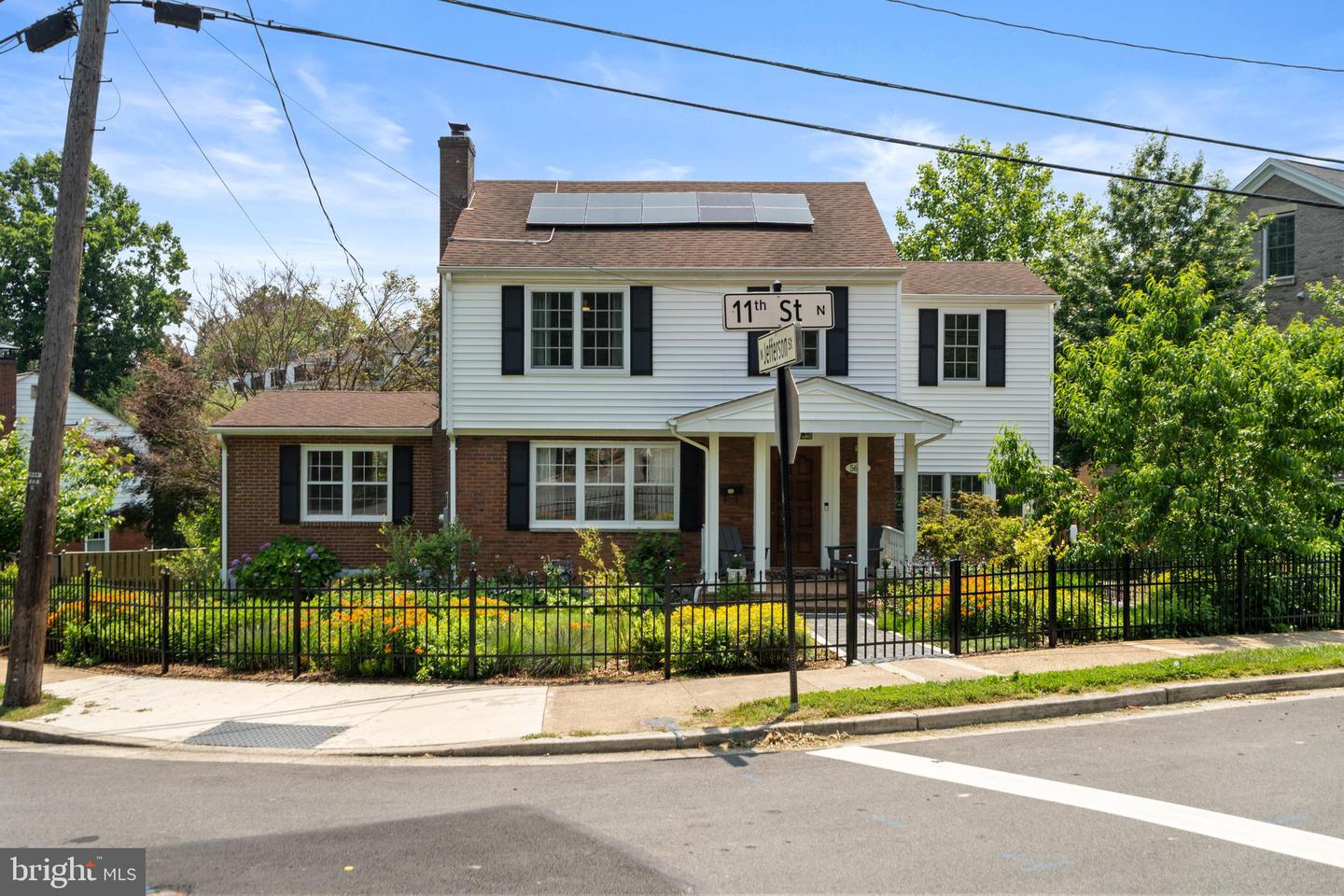 5600 11TH ST N, ARLINGTON, Virginia 22205, 4 Bedrooms Bedrooms, ,2 BathroomsBathrooms,Residential,For sale,5600 11TH ST N,VAAR2058802 MLS # VAAR2058802