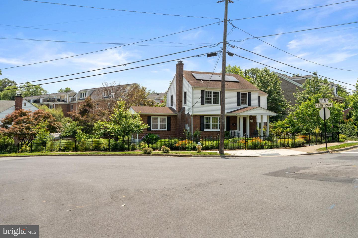 5600 11TH ST N, ARLINGTON, Virginia 22205, 4 Bedrooms Bedrooms, ,2 BathroomsBathrooms,Residential,For sale,5600 11TH ST N,VAAR2058802 MLS # VAAR2058802