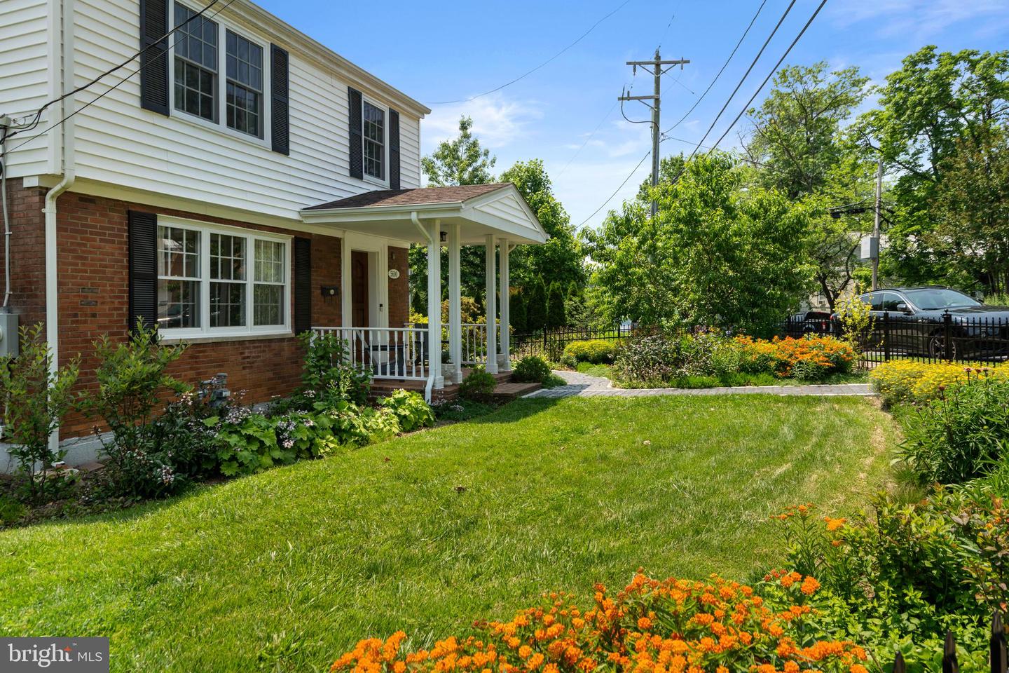 5600 11TH ST N, ARLINGTON, Virginia 22205, 4 Bedrooms Bedrooms, ,2 BathroomsBathrooms,Residential,For sale,5600 11TH ST N,VAAR2058802 MLS # VAAR2058802