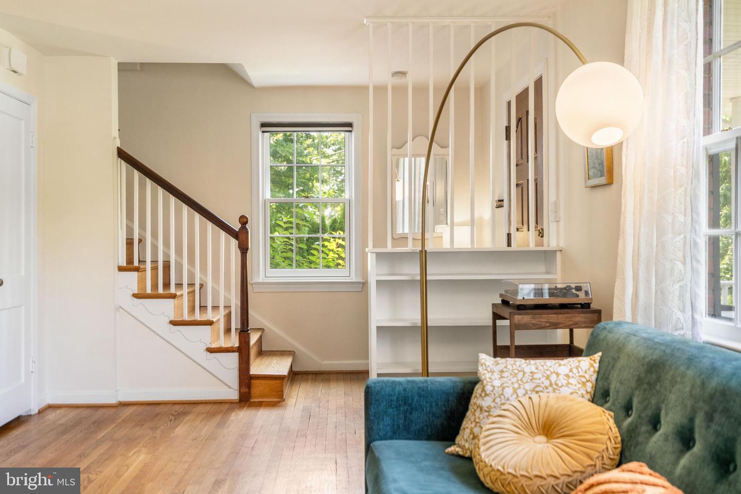 5600 11TH ST N, ARLINGTON, Virginia 22205, 4 Bedrooms Bedrooms, ,2 BathroomsBathrooms,Residential,For sale,5600 11TH ST N,VAAR2058802 MLS # VAAR2058802