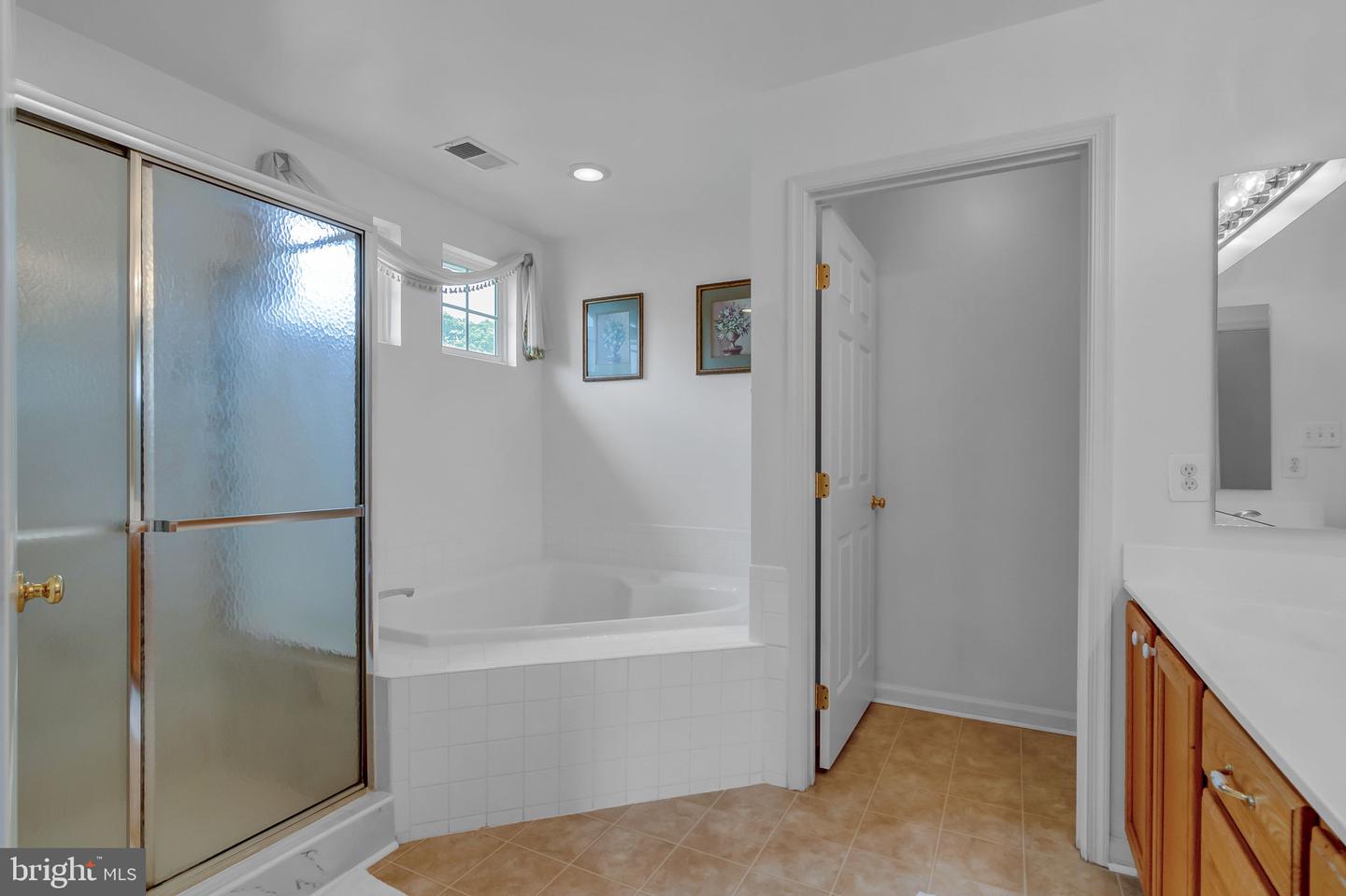13170 HABROWN CT, WOODBRIDGE, Virginia 22192, 4 Bedrooms Bedrooms, ,3 BathroomsBathrooms,Residential,For sale,13170 HABROWN CT,VAPW2096426 MLS # VAPW2096426