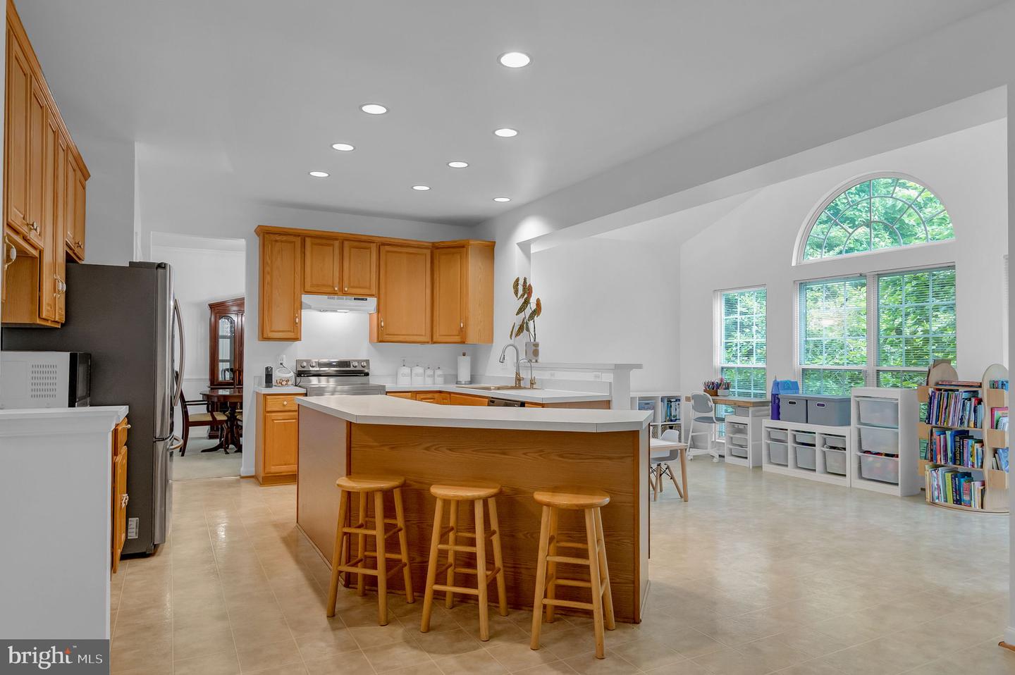 13170 HABROWN CT, WOODBRIDGE, Virginia 22192, 4 Bedrooms Bedrooms, ,3 BathroomsBathrooms,Residential,For sale,13170 HABROWN CT,VAPW2096426 MLS # VAPW2096426