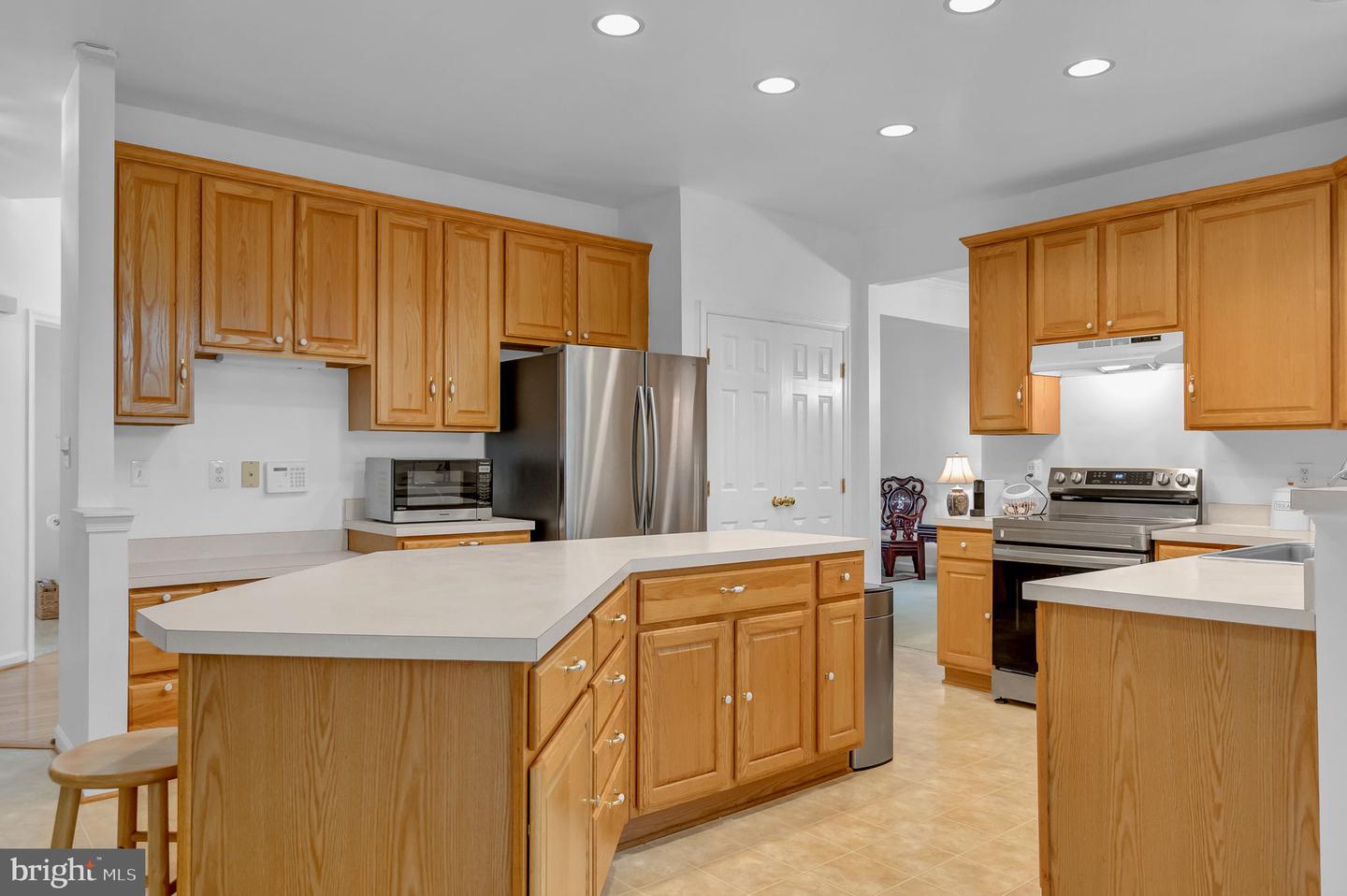 13170 HABROWN CT, WOODBRIDGE, Virginia 22192, 4 Bedrooms Bedrooms, ,3 BathroomsBathrooms,Residential,For sale,13170 HABROWN CT,VAPW2096426 MLS # VAPW2096426