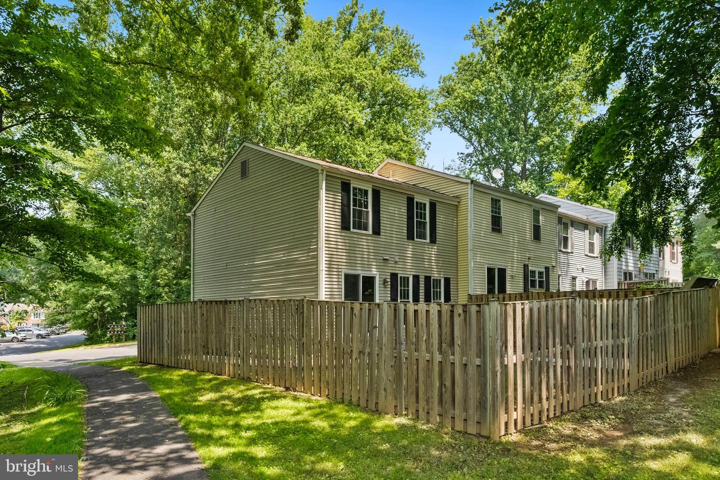 5836 WOOD POPPY CT, BURKE, Virginia 22015, 3 Bedrooms Bedrooms, 12 Rooms Rooms,3 BathroomsBathrooms,Residential,For sale,5836 WOOD POPPY CT,VAFX2245260 MLS # VAFX2245260