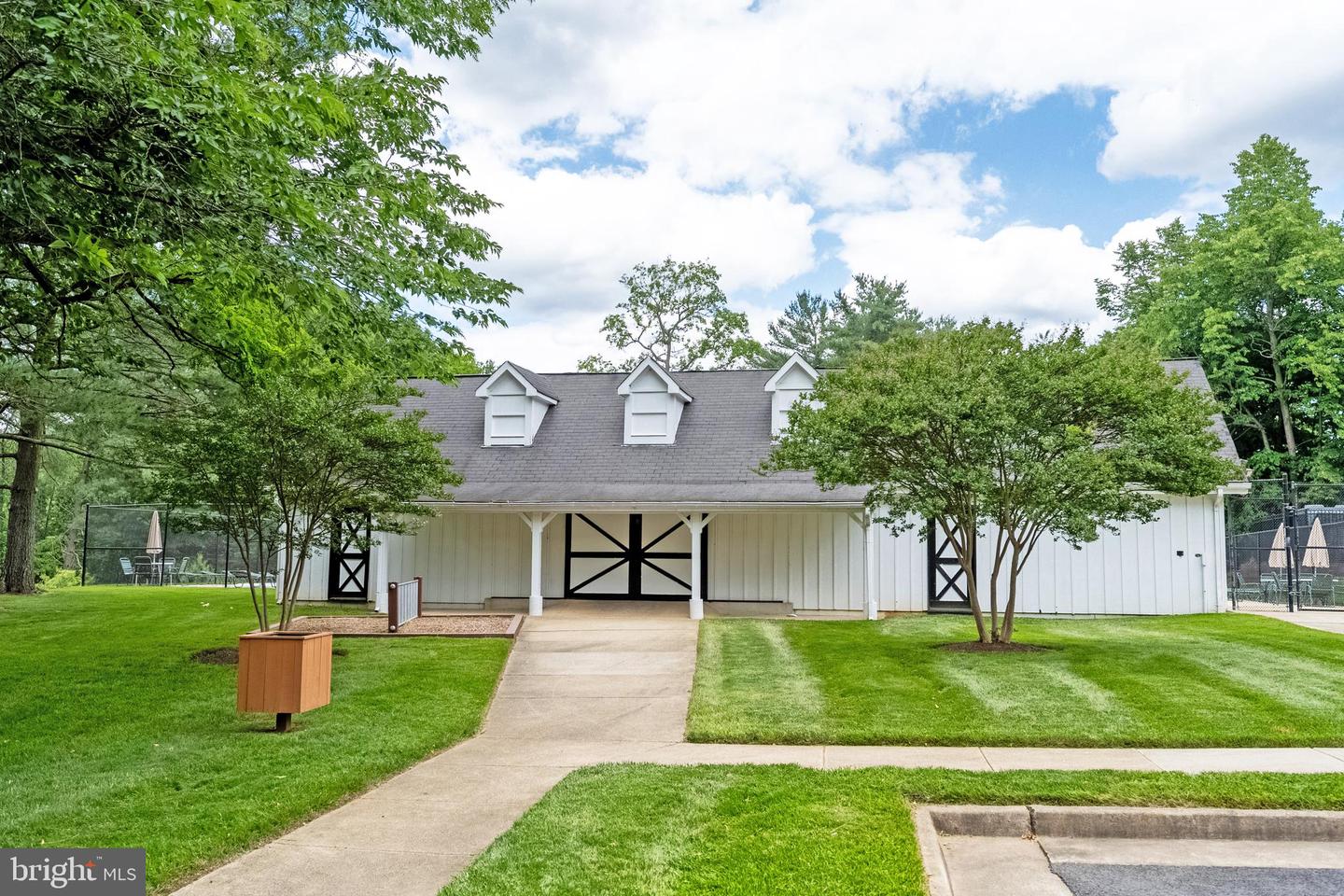 5836 WOOD POPPY CT, BURKE, Virginia 22015, 3 Bedrooms Bedrooms, 12 Rooms Rooms,3 BathroomsBathrooms,Residential,For sale,5836 WOOD POPPY CT,VAFX2245260 MLS # VAFX2245260