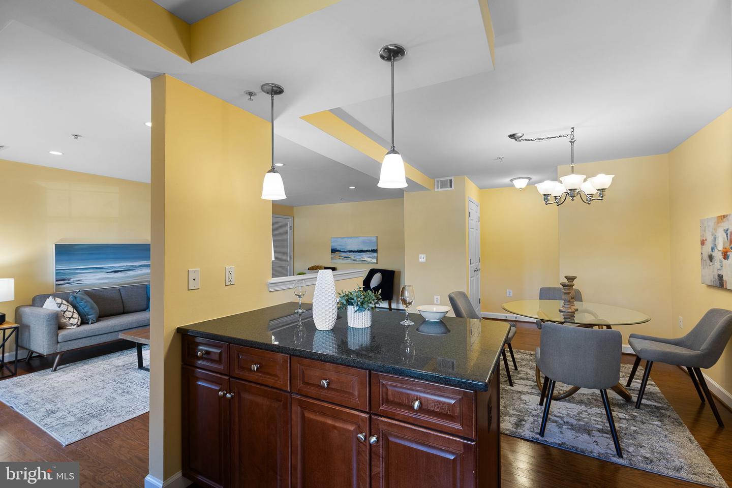 4167 S FOUR MILE RUN DR #103, ARLINGTON, Virginia 22204, 2 Bedrooms Bedrooms, ,2 BathroomsBathrooms,Residential,For sale,4167 S FOUR MILE RUN DR #103,VAAR2058726 MLS # VAAR2058726