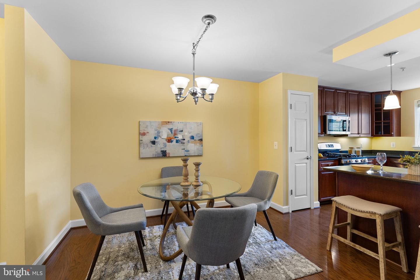 4167 S FOUR MILE RUN DR #103, ARLINGTON, Virginia 22204, 2 Bedrooms Bedrooms, ,2 BathroomsBathrooms,Residential,For sale,4167 S FOUR MILE RUN DR #103,VAAR2058726 MLS # VAAR2058726