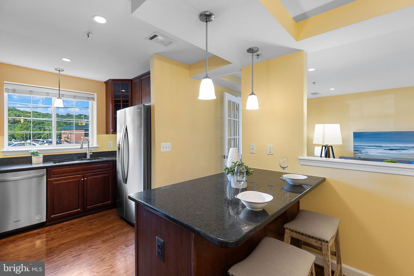4167 S FOUR MILE RUN DR #103, ARLINGTON, Virginia 22204, 2 Bedrooms Bedrooms, ,2 BathroomsBathrooms,Residential,For sale,4167 S FOUR MILE RUN DR #103,VAAR2058726 MLS # VAAR2058726