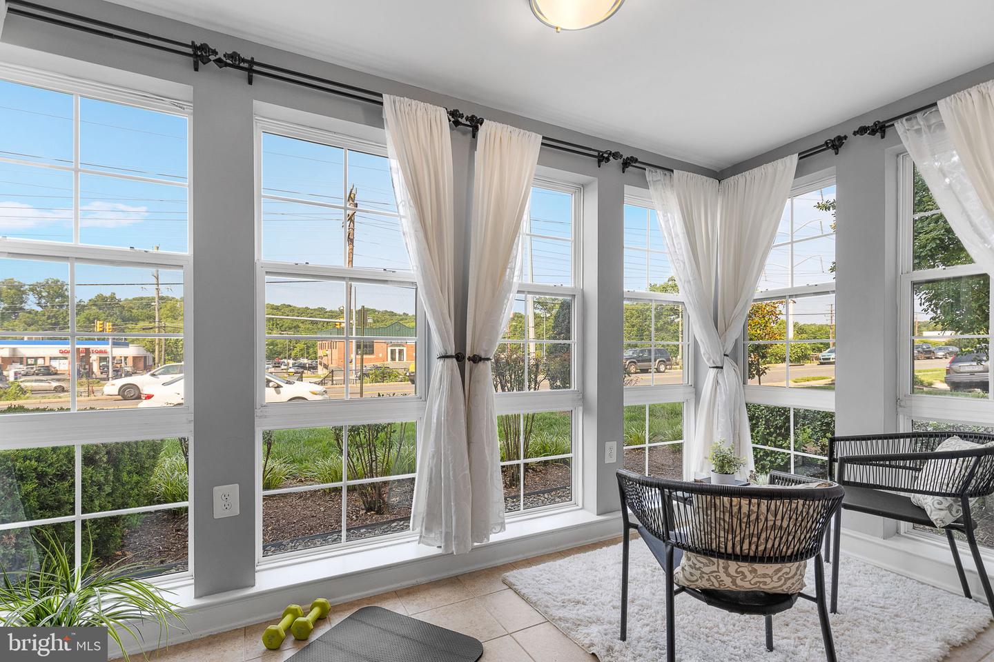 4167 S FOUR MILE RUN DR #103, ARLINGTON, Virginia 22204, 2 Bedrooms Bedrooms, ,2 BathroomsBathrooms,Residential,For sale,4167 S FOUR MILE RUN DR #103,VAAR2058726 MLS # VAAR2058726