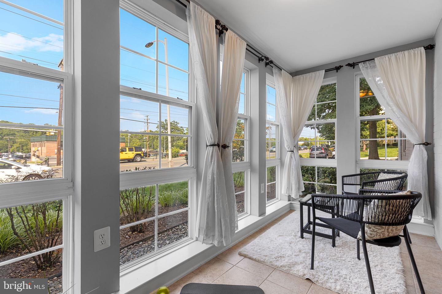 4167 S FOUR MILE RUN DR #103, ARLINGTON, Virginia 22204, 2 Bedrooms Bedrooms, ,2 BathroomsBathrooms,Residential,For sale,4167 S FOUR MILE RUN DR #103,VAAR2058726 MLS # VAAR2058726