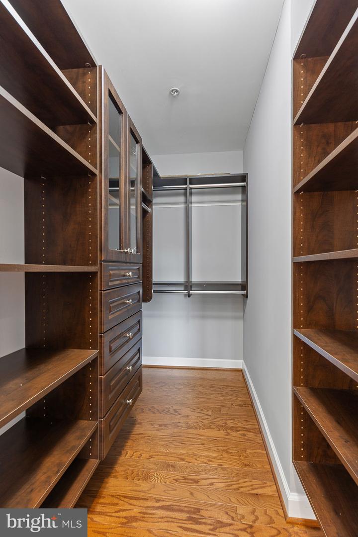 4167 S FOUR MILE RUN DR #103, ARLINGTON, Virginia 22204, 2 Bedrooms Bedrooms, ,2 BathroomsBathrooms,Residential,For sale,4167 S FOUR MILE RUN DR #103,VAAR2058726 MLS # VAAR2058726