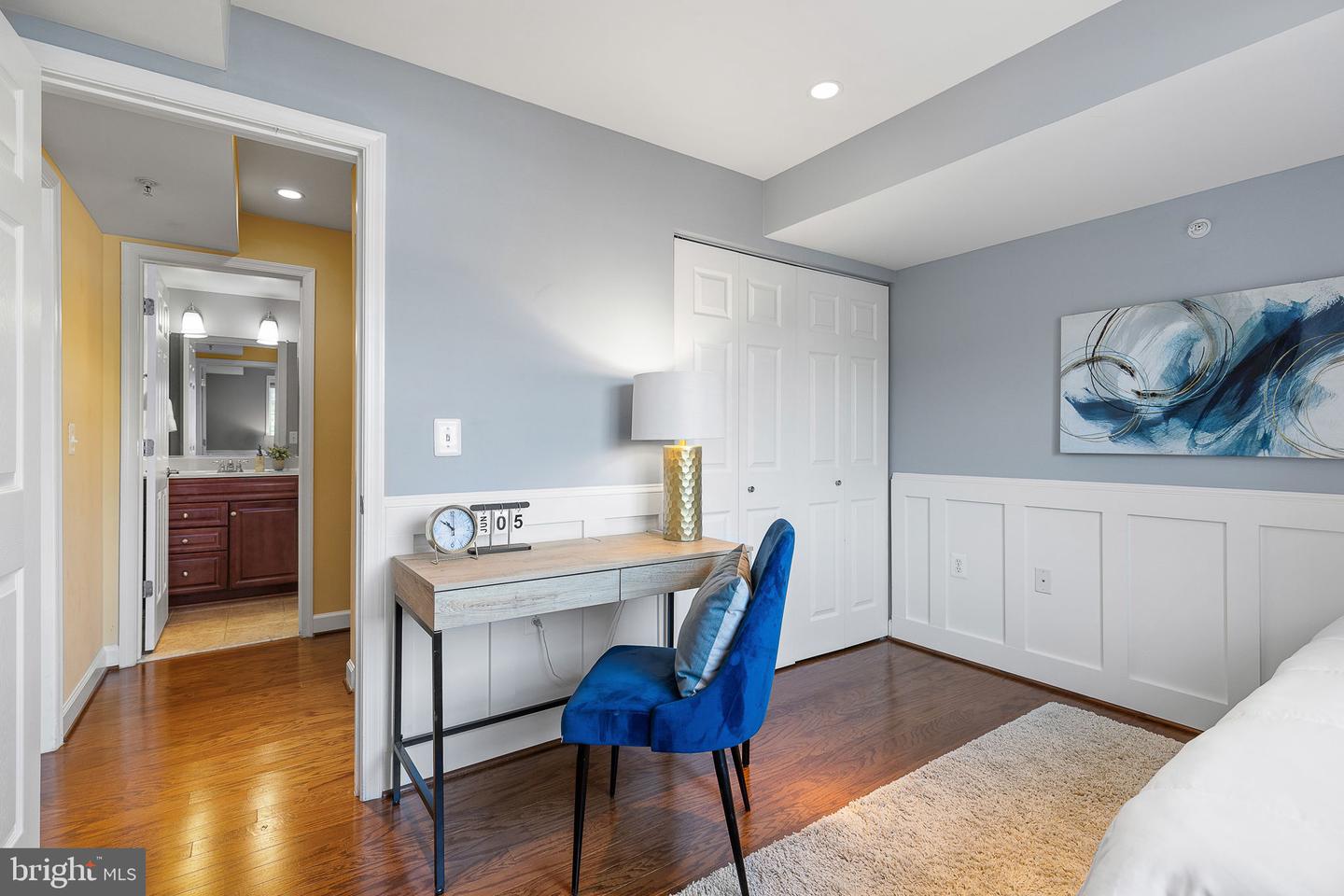 4167 S FOUR MILE RUN DR #103, ARLINGTON, Virginia 22204, 2 Bedrooms Bedrooms, ,2 BathroomsBathrooms,Residential,For sale,4167 S FOUR MILE RUN DR #103,VAAR2058726 MLS # VAAR2058726