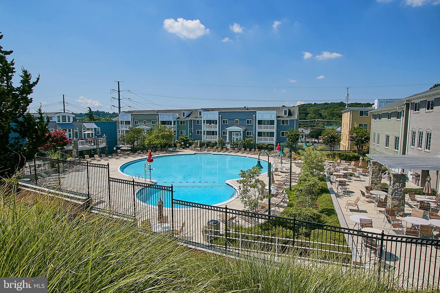 4167 S FOUR MILE RUN DR #103, ARLINGTON, Virginia 22204, 2 Bedrooms Bedrooms, ,2 BathroomsBathrooms,Residential,For sale,4167 S FOUR MILE RUN DR #103,VAAR2058726 MLS # VAAR2058726