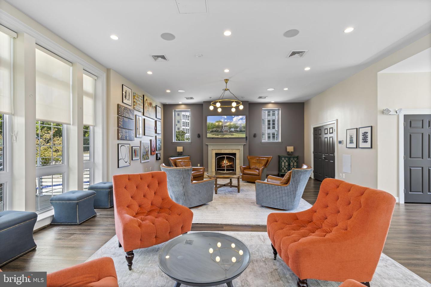 4167 S FOUR MILE RUN DR #103, ARLINGTON, Virginia 22204, 2 Bedrooms Bedrooms, ,2 BathroomsBathrooms,Residential,For sale,4167 S FOUR MILE RUN DR #103,VAAR2058726 MLS # VAAR2058726