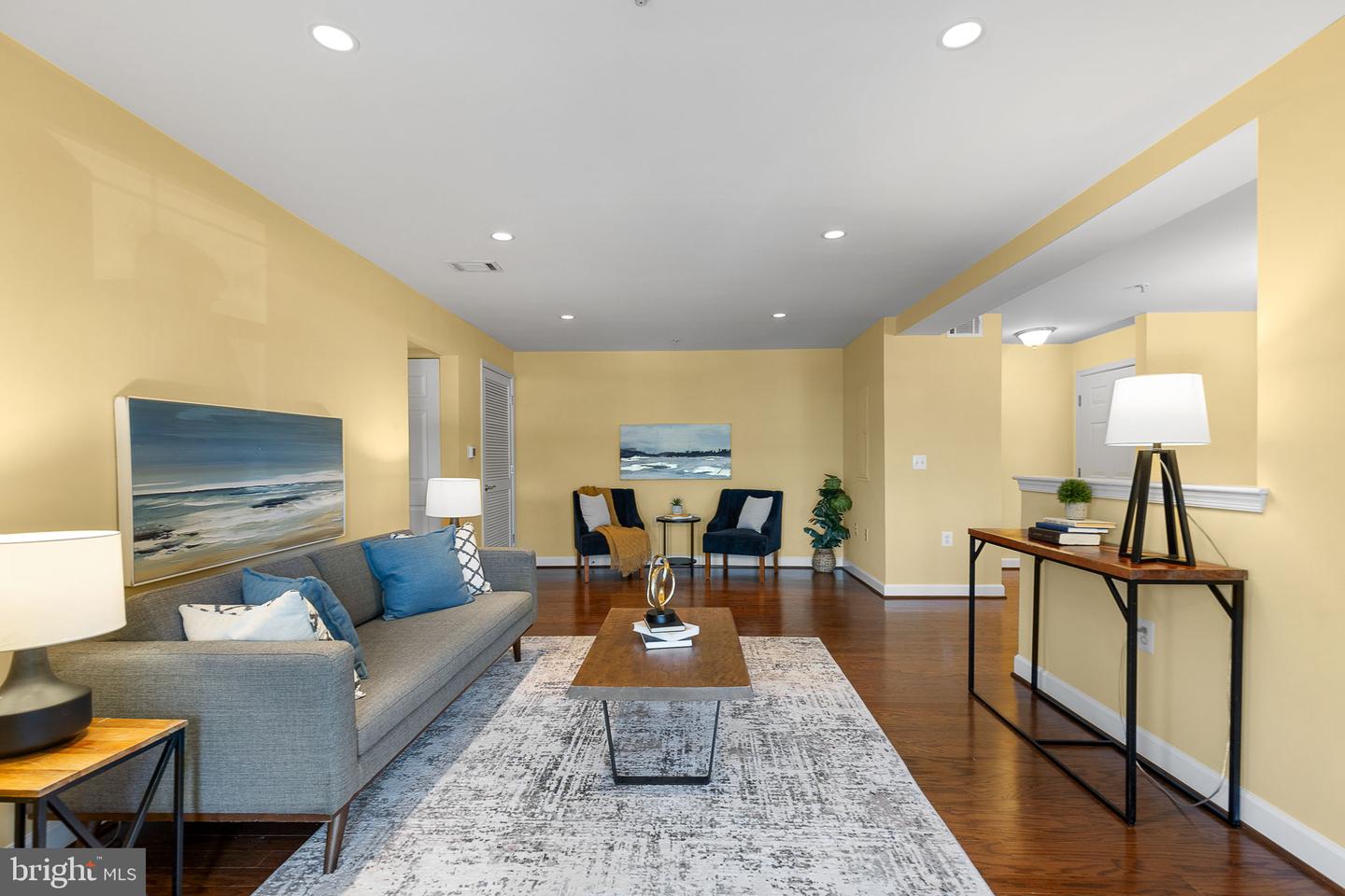 4167 S FOUR MILE RUN DR #103, ARLINGTON, Virginia 22204, 2 Bedrooms Bedrooms, ,2 BathroomsBathrooms,Residential,For sale,4167 S FOUR MILE RUN DR #103,VAAR2058726 MLS # VAAR2058726