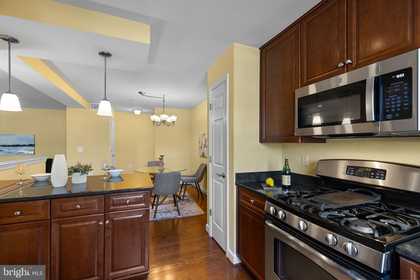 4167 S FOUR MILE RUN DR #103, ARLINGTON, Virginia 22204, 2 Bedrooms Bedrooms, ,2 BathroomsBathrooms,Residential,For sale,4167 S FOUR MILE RUN DR #103,VAAR2058726 MLS # VAAR2058726