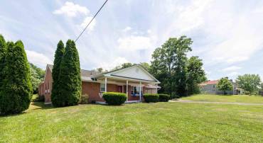 4462 MARTINSBURG PIKE, CLEAR BROOK, Virginia 22624, 4 Bedrooms Bedrooms, 10 Rooms Rooms,2 BathroomsBathrooms,Residential,For sale,4462 MARTINSBURG PIKE,VAFV2034654 MLS # VAFV2034654