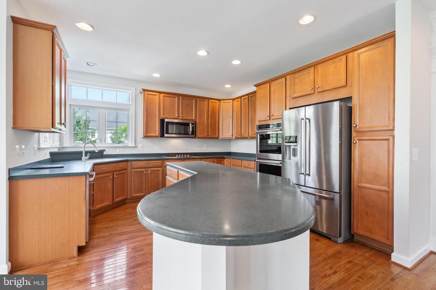 6513 DEBHILL LN, GAINESVILLE, Virginia 20155, 4 Bedrooms Bedrooms, ,4 BathroomsBathrooms,Residential,For sale,6513 DEBHILL LN,VAPW2096416 MLS # VAPW2096416