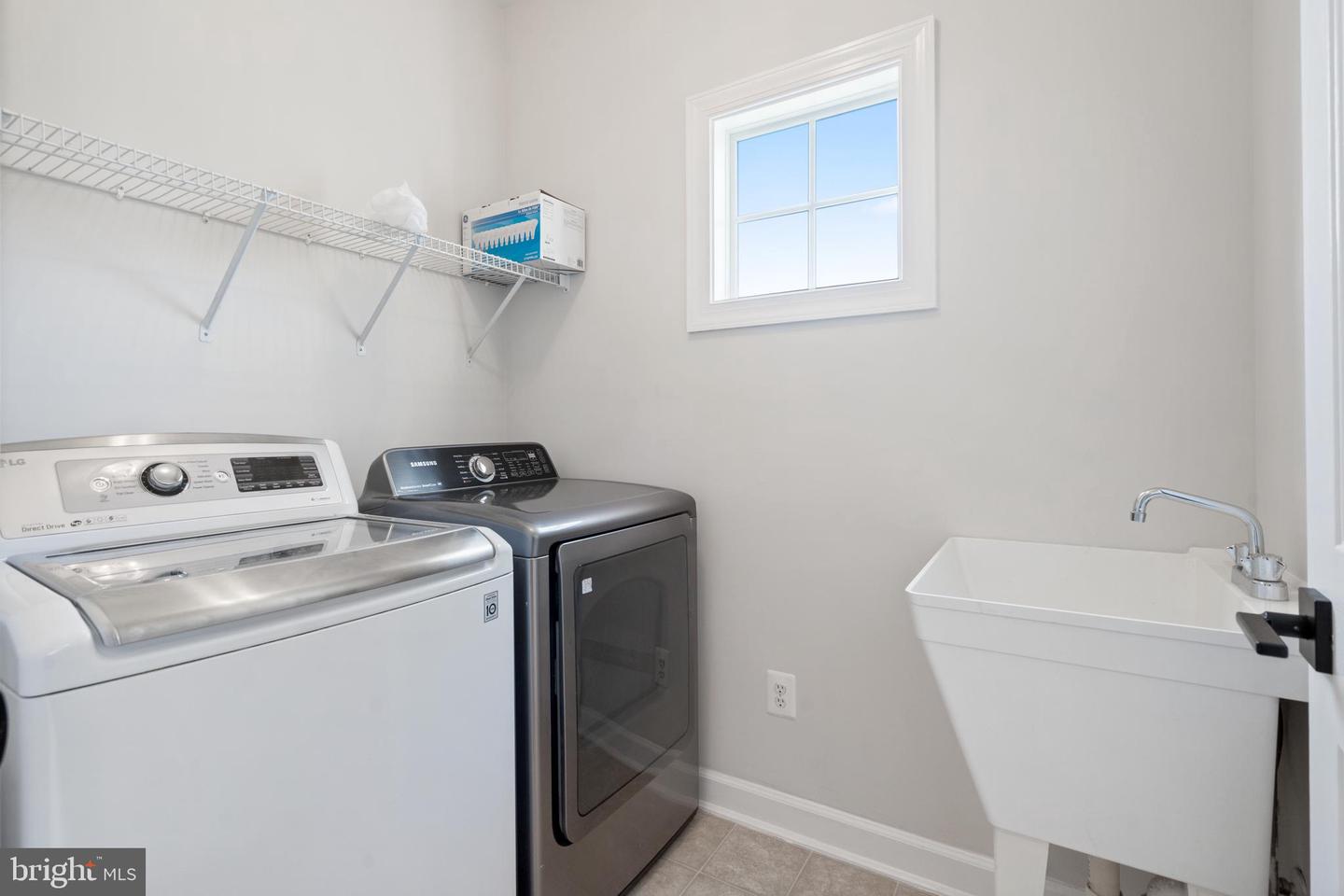 6513 DEBHILL LN, GAINESVILLE, Virginia 20155, 4 Bedrooms Bedrooms, ,4 BathroomsBathrooms,Residential,For sale,6513 DEBHILL LN,VAPW2096416 MLS # VAPW2096416