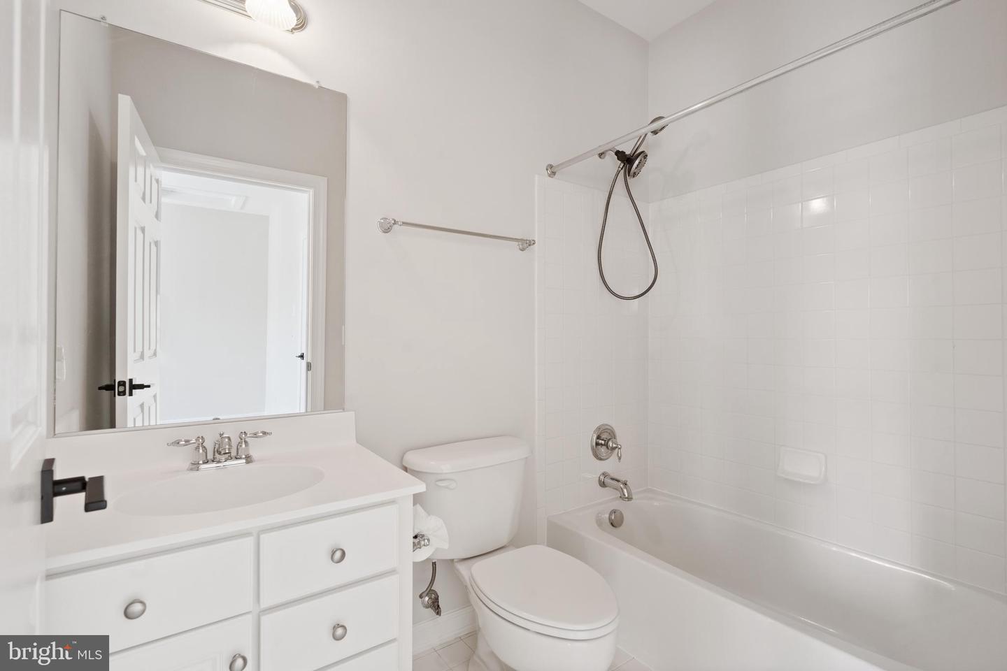 6513 DEBHILL LN, GAINESVILLE, Virginia 20155, 4 Bedrooms Bedrooms, ,4 BathroomsBathrooms,Residential,For sale,6513 DEBHILL LN,VAPW2096416 MLS # VAPW2096416