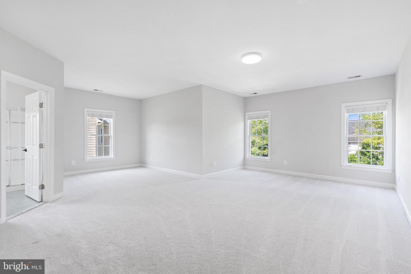 6513 DEBHILL LN, GAINESVILLE, Virginia 20155, 4 Bedrooms Bedrooms, ,4 BathroomsBathrooms,Residential,For sale,6513 DEBHILL LN,VAPW2096416 MLS # VAPW2096416