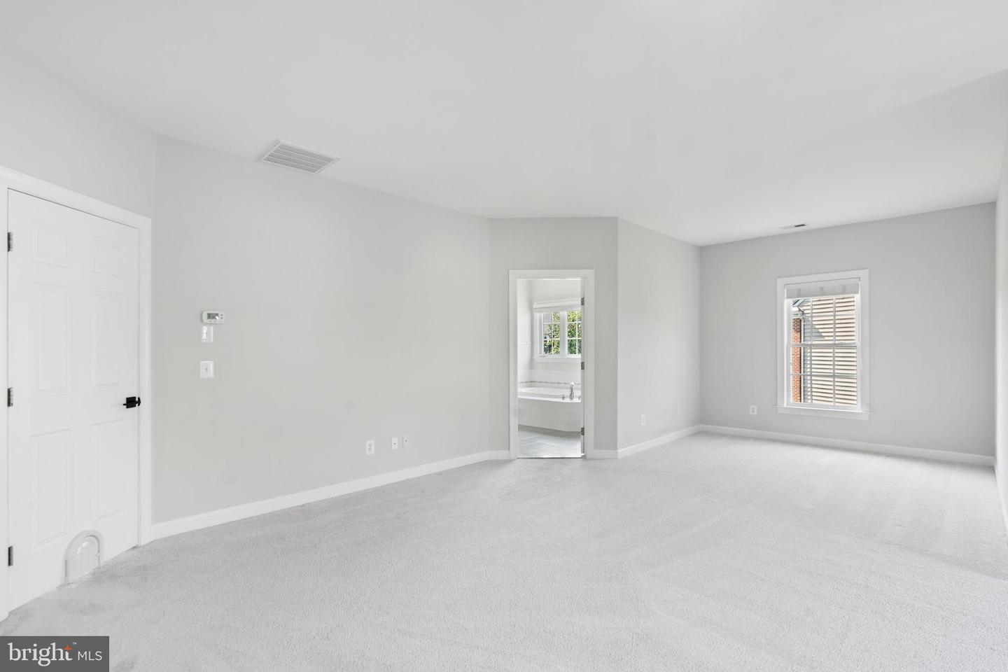 6513 DEBHILL LN, GAINESVILLE, Virginia 20155, 4 Bedrooms Bedrooms, ,4 BathroomsBathrooms,Residential,For sale,6513 DEBHILL LN,VAPW2096416 MLS # VAPW2096416