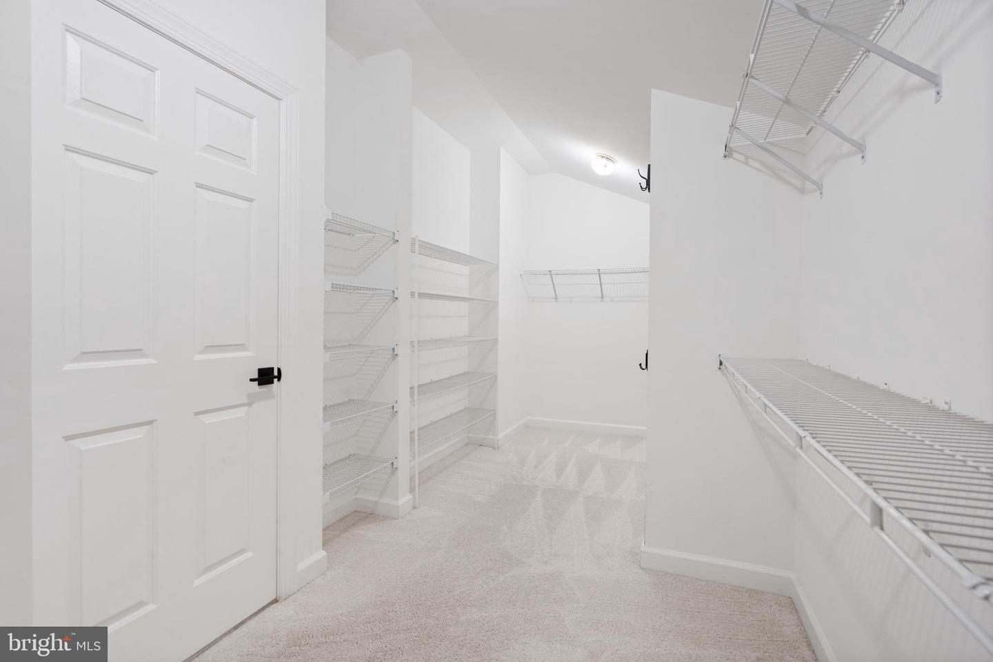 6513 DEBHILL LN, GAINESVILLE, Virginia 20155, 4 Bedrooms Bedrooms, ,4 BathroomsBathrooms,Residential,For sale,6513 DEBHILL LN,VAPW2096416 MLS # VAPW2096416