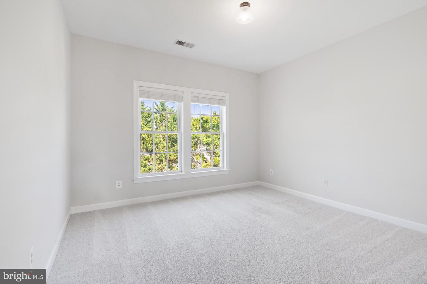 6513 DEBHILL LN, GAINESVILLE, Virginia 20155, 4 Bedrooms Bedrooms, ,4 BathroomsBathrooms,Residential,For sale,6513 DEBHILL LN,VAPW2096416 MLS # VAPW2096416