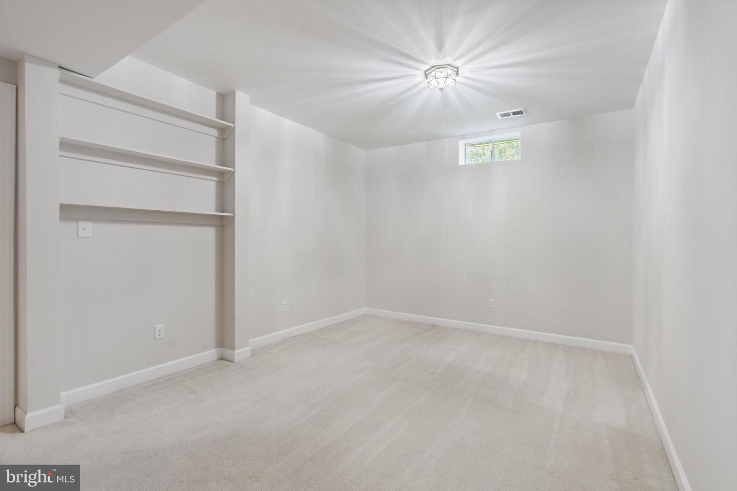 6513 DEBHILL LN, GAINESVILLE, Virginia 20155, 4 Bedrooms Bedrooms, ,4 BathroomsBathrooms,Residential,For sale,6513 DEBHILL LN,VAPW2096416 MLS # VAPW2096416