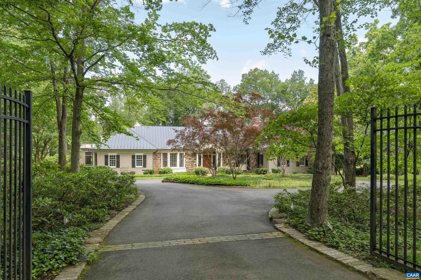 1480 GARTH GATE LN, CHARLOTTESVILLE, Virginia 22901, 4 Bedrooms Bedrooms, ,4 BathroomsBathrooms,Residential,For sale,1480 GARTH GATE LN,665387 MLS # 665387